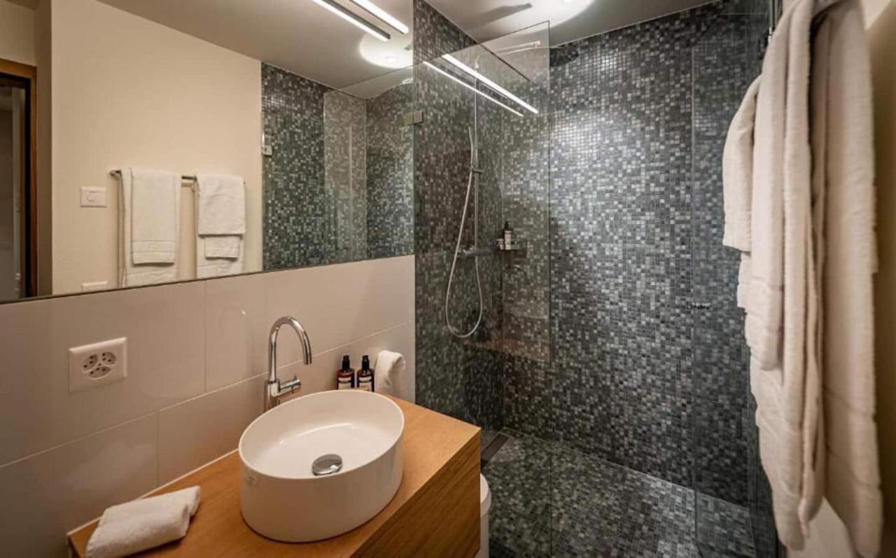 Ferienwohnung 3,5 Zimmer Direkt An Ski- Und Bikepiste ฟลิมส์ ภายนอก รูปภาพ