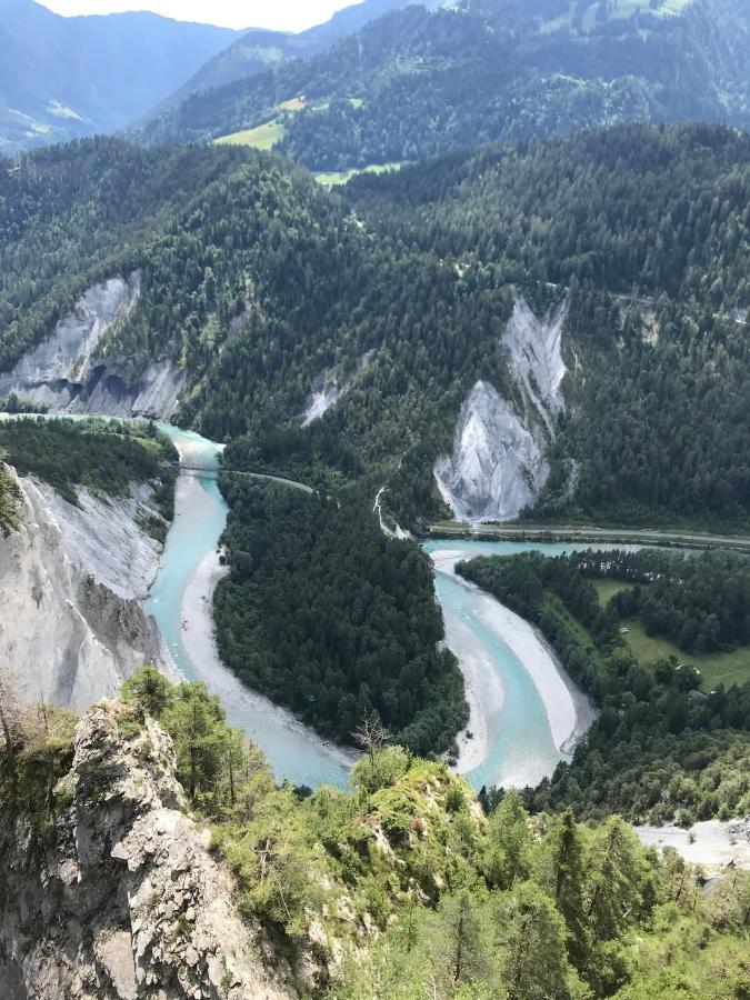 Ferienwohnung 3,5 Zimmer Direkt An Ski- Und Bikepiste ฟลิมส์ ภายนอก รูปภาพ