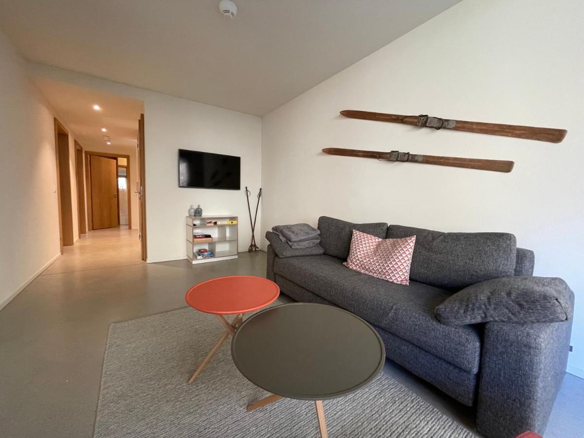 Ferienwohnung 3,5 Zimmer Direkt An Ski- Und Bikepiste ฟลิมส์ ภายนอก รูปภาพ