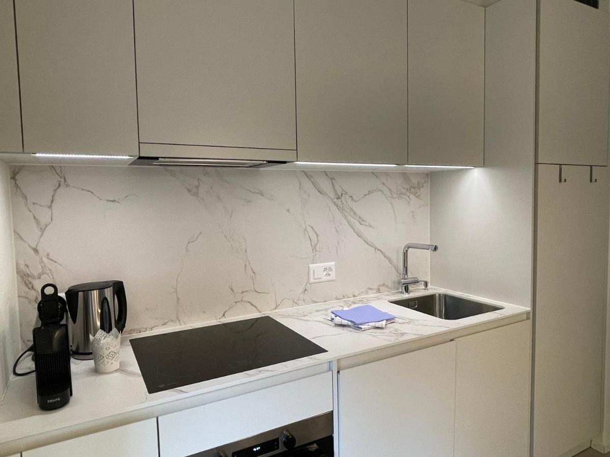Ferienwohnung 3,5 Zimmer Direkt An Ski- Und Bikepiste ฟลิมส์ ภายนอก รูปภาพ