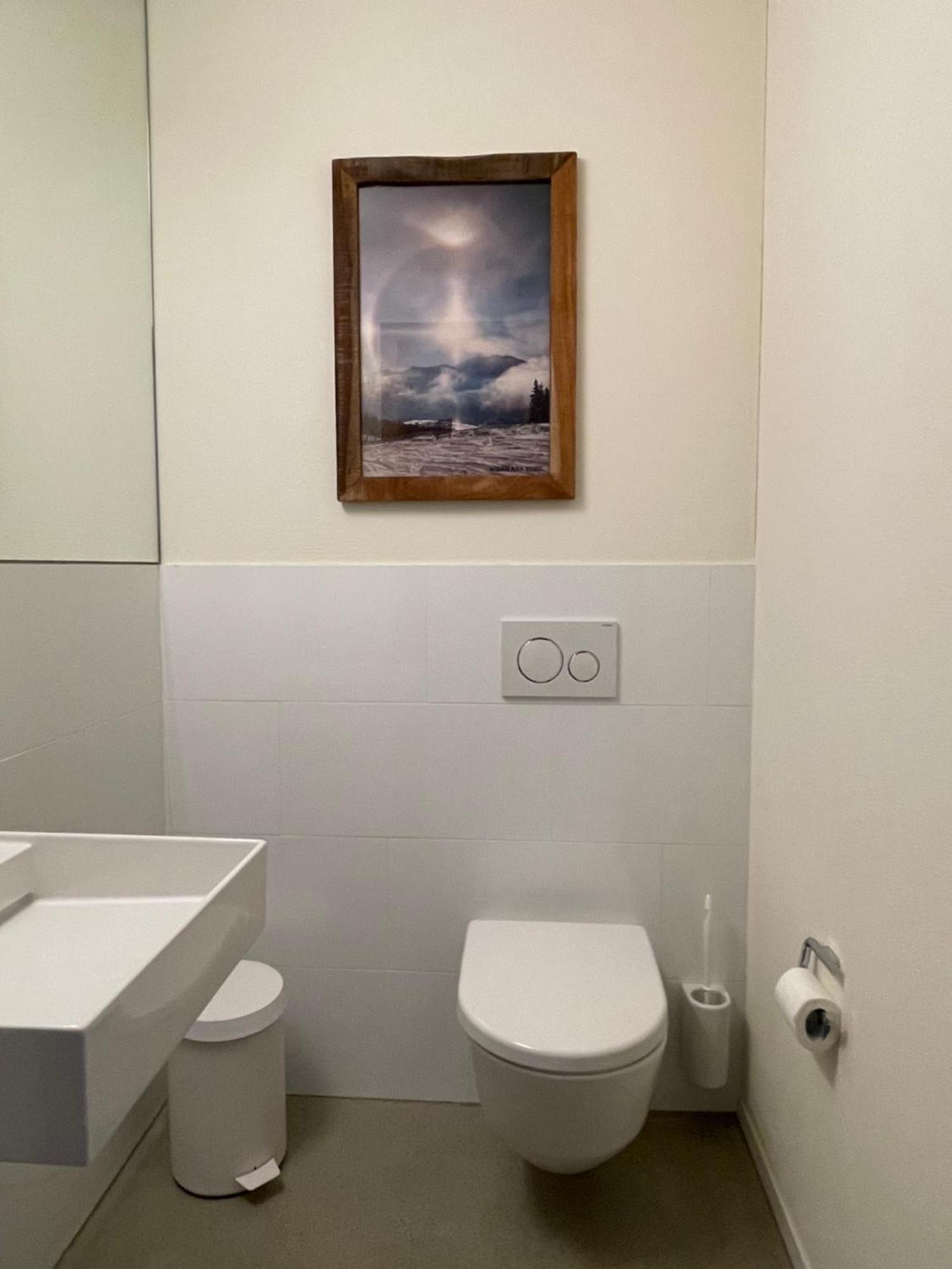 Ferienwohnung 3,5 Zimmer Direkt An Ski- Und Bikepiste ฟลิมส์ ภายนอก รูปภาพ