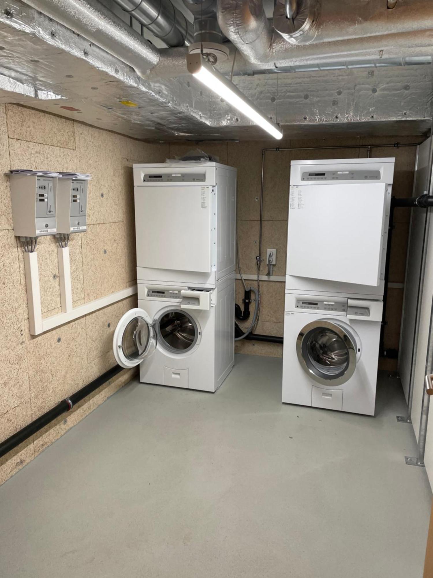 Ferienwohnung 3,5 Zimmer Direkt An Ski- Und Bikepiste ฟลิมส์ ภายนอก รูปภาพ
